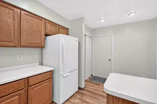 2813 Robinwood Way, Woodbury, MN 55125 - Photo 16
