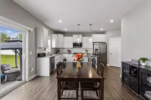 540 Waterford Pl, Waconia, MN 55387 - Photo 12