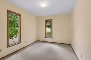 2700 Kyle Ave N, Golden Valley, MN 55422 - Photo 24