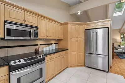2700 Kyle Avenue N, Golden Valley, MN 55422 - Photo 18