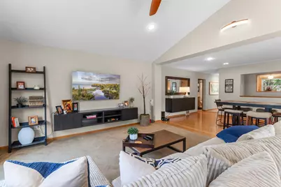9218 Russell Avenue S, Bloomington, MN 55431 - Photo 18