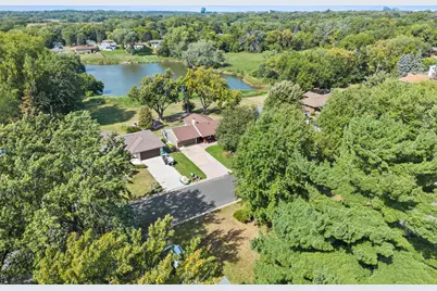 9218 Russell Avenue S, Bloomington, MN 55431 - Photo 6