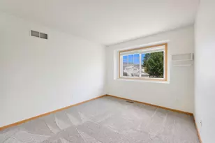 11240 Providence Ln, Eden Prairie, MN 55344 - Photo 14