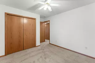 1284 Quincy Cir, Shakopee, MN 55379 - Photo 36
