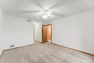 1284 Quincy Cir, Shakopee, MN 55379 - Photo 30