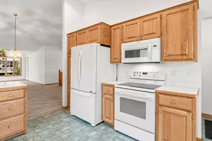 1284 Quincy Cir, Shakopee, MN 55379 - Photo 22