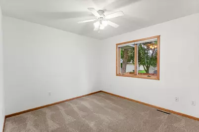 1284 Quincy Circle, Shakopee, MN 55379 - Photo 36