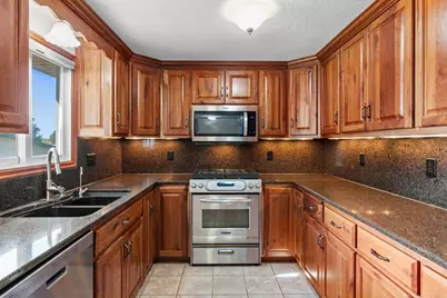 302 Jennifer Lane, Jordan, MN 55352 - Photo 6