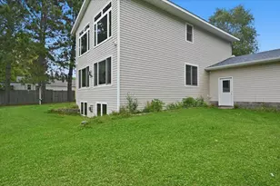 909 Park Ave, Cloquet, MN 55720 - Photo 58