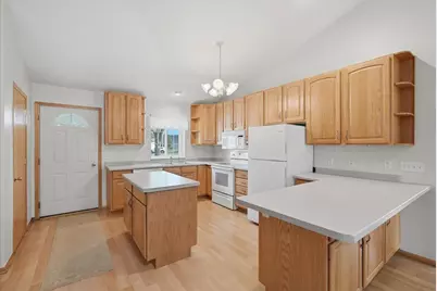 1053 W Ridge Court, New Richmond, WI 54017 - Photo 8