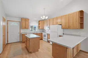 1053 W Ridge Ct, New Richmond, WI 54017 - Photo 8
