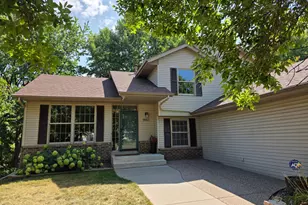 9953 Starlight Dr, Woodbury, MN 55125 - Photo 2