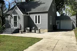 423 10th St S, Mountain Lake, MN 56159 - Photo 2