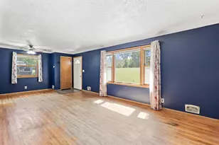 1045 Keefe St, Eagan, MN 55121 - Photo 4