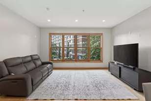 530 Grant Street E, Minneapolis, MN 55404 - Photo 14