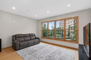 530 Grant Street E, Minneapolis, MN 55404 - Photo 6