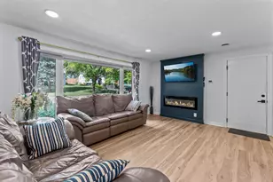 11325 Interlachen Rd, Chisago City, MN 55013 - Photo 6