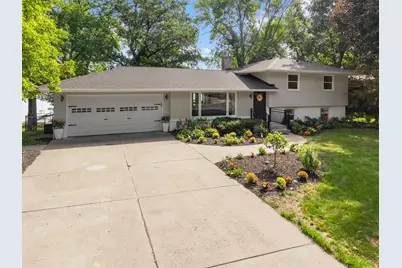 11325 Interlachen Road, Chisago City, MN 55013 - Photo 2