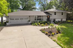 11325 Interlachen Rd, Chisago City, MN 55013 - Photo 2