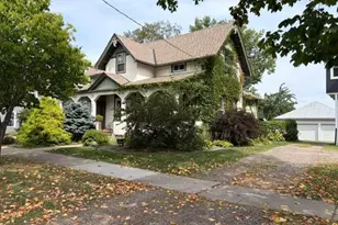 208 N High St, Lake City, MN 55041 - Photo 2