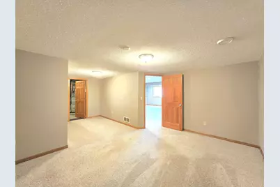 4625 Edinbrook Terrace, Brooklyn Park, MN 55443 - Photo 28
