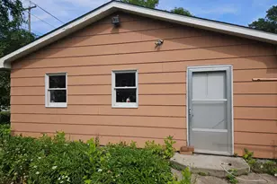 304 Arnold Ave S, Thief River Falls, MN 56701 - Photo 1