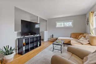 2257 Fremont Ave E, Saint Paul, MN 55119 - Photo 4