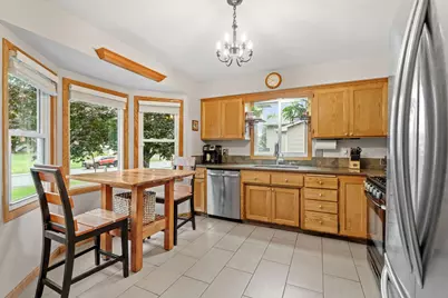 8989 Kirkwood Circle N, Maple Grove, MN 55369 - Photo 4