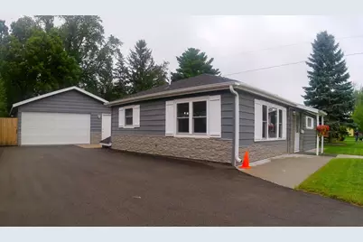 331 4th Avenue SW, Perham, MN 56573 - Photo 2