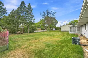 2795 Farrington St, Roseville, MN 55113 - Photo 34