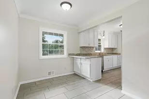 2795 Farrington St, Roseville, MN 55113 - Photo 10