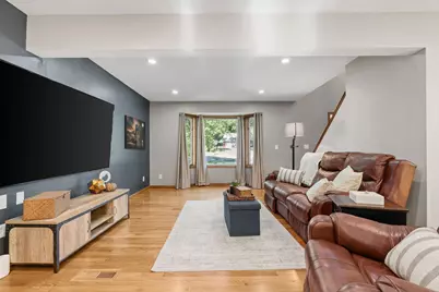 13306 Ellice Court, Apple Valley, MN 55124 - Photo 8