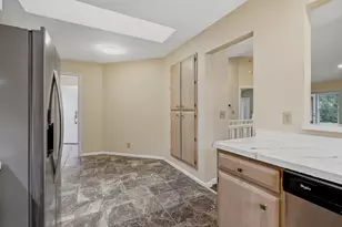 5523 Auto Club Rd, Bloomington, MN 55437 - Photo 10
