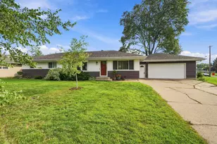 8413 Meadow Lake Road E, New Hope, MN 55428 - Photo 2