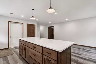 122 Cox Ave SW, Madelia, MN 56062 - Photo 8