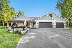 10243 John Trail, Chisago City, MN 55013 - Photo 8