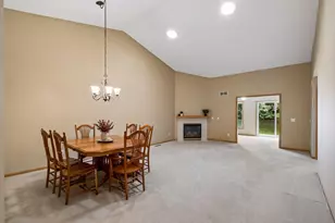 7929 Barrymore Ln, Woodbury, MN 55125 - Photo 8