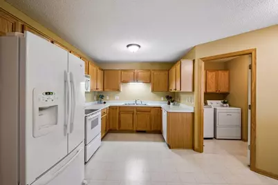 7929 Barrymore Lane, Woodbury, MN 55125 - Photo 14