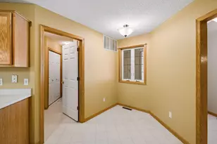 7929 Barrymore Ln, Woodbury, MN 55125 - Photo 12