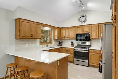 3266 Rolling Hills Drive, Eagan, MN 55121 - Photo 4
