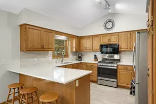 3266 Rolling Hills Dr, Eagan, MN 55121 - Photo 4