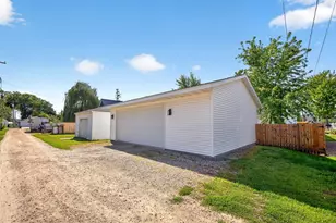 514 N Prairie St, Lake City, MN 55041 - Photo 38