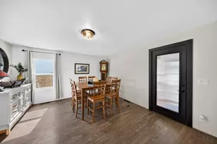 514 N Prairie St, Lake City, MN 55041 - Photo 2