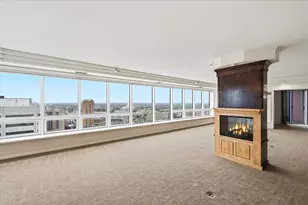 168 6th St E, Saint Paul, MN 55101 - Photo 4