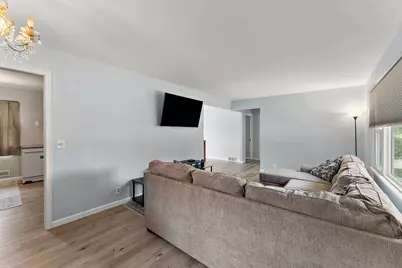 8820 Greenway Avenue S, Cottage Grove, MN 55016 - Photo 10