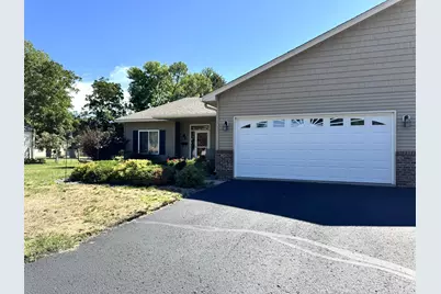 617 4th Street NW #1, Aitkin, MN 56431 - Photo 2