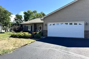 617 4th St NW, Aitkin, MN 56431 - Photo 2