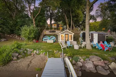 510 Pleasant View Road, Chanhassen, MN 55317 - Photo 2