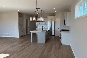 8208 Haywood Dr, Lino Lakes, MN 55014 - Photo 8