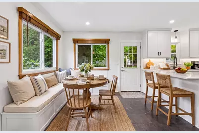 1370 Valley View Road, Chaska, MN 55318 - Photo 4